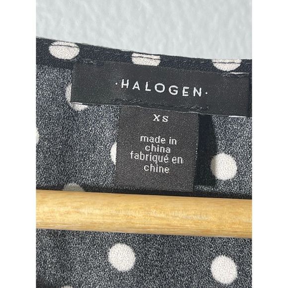 NWT Halogen Scoop Neck Woven Shell Top In Black- Ivory Air Dot Size XS - Picture 10 of 16